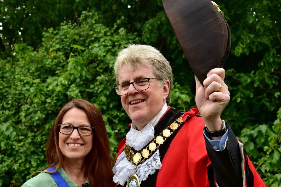 Photo of Deputy Mayor, cllr Petra Pemberton (on the left) and Mayor, Cllr Mark Lillycrop (on the right